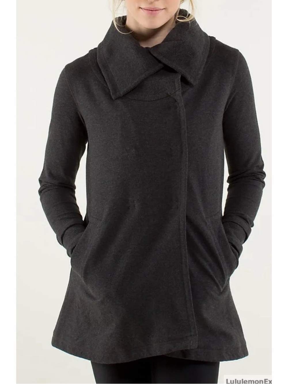 Lululemon Gratitude Wrap Heathered Black